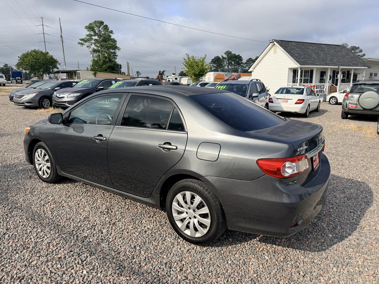 Toyota Corolla LE 4-Speed AT 2013