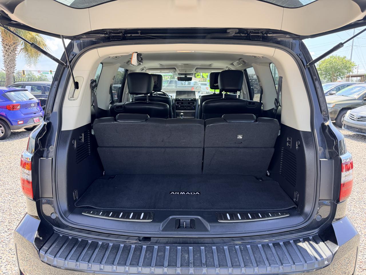 Nissan Armada Platinum 2WD 2021
