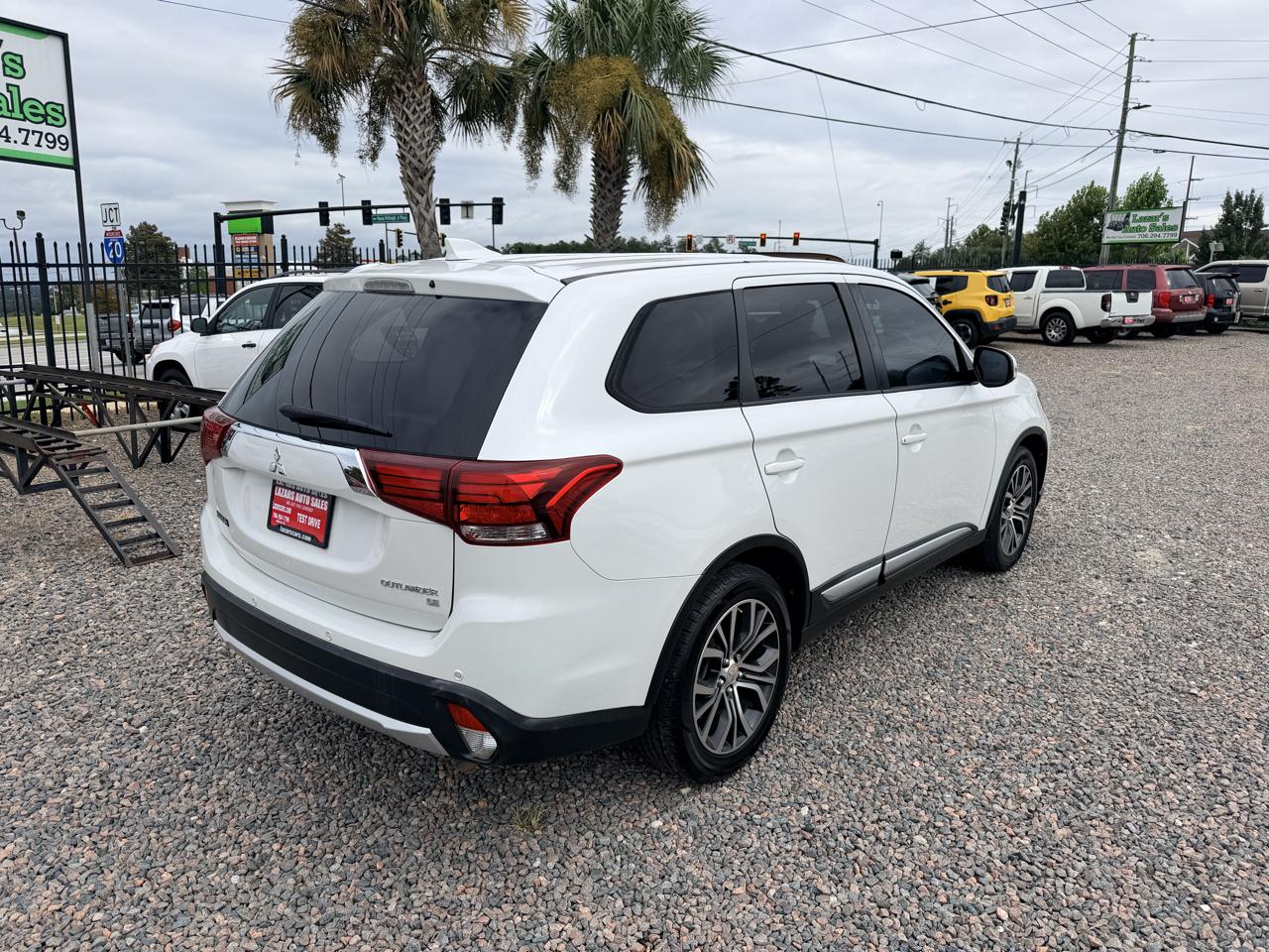 Mitsubishi Outlander SE 2WD 2017