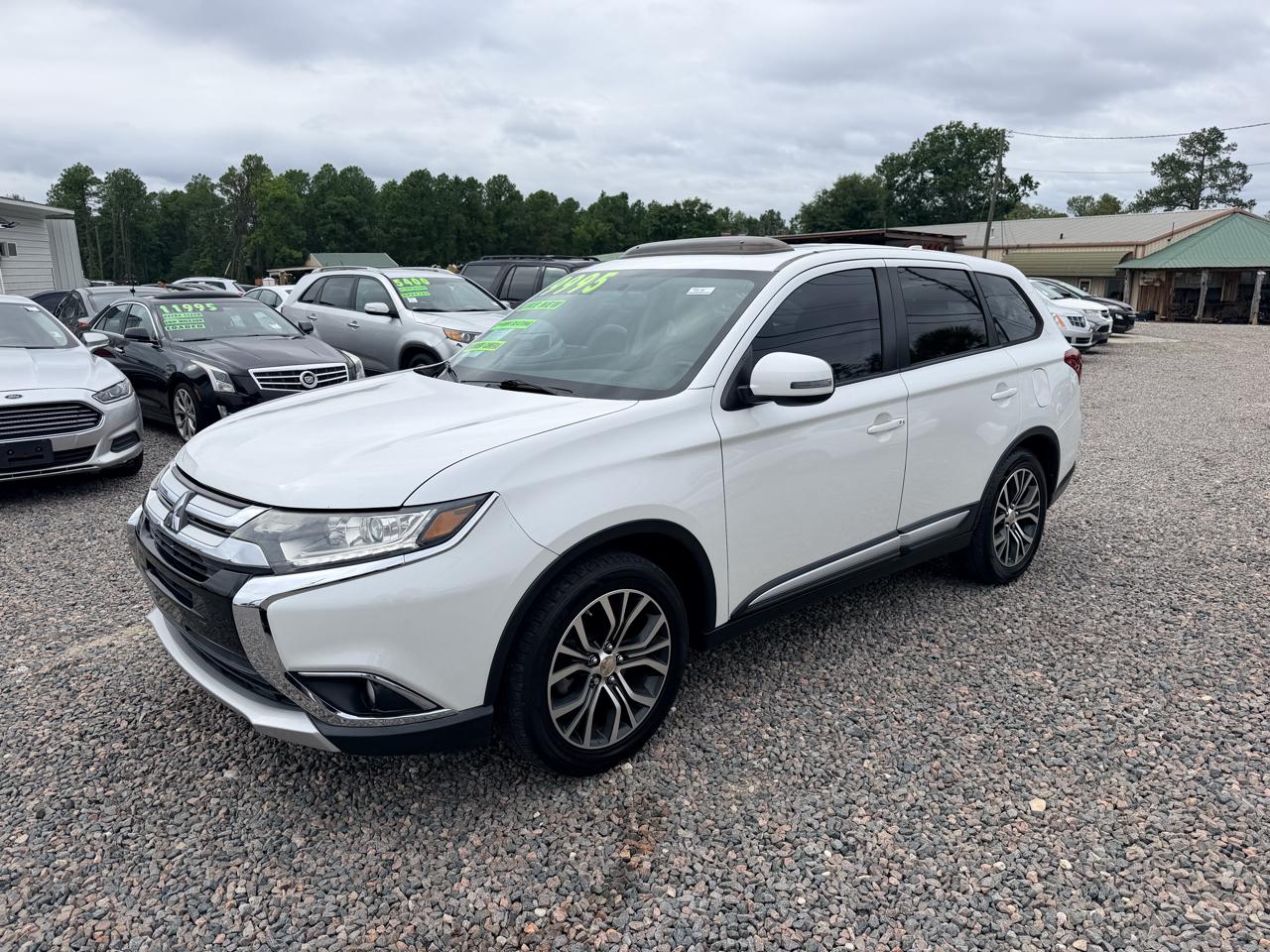 Mitsubishi Outlander SE 2WD 2017