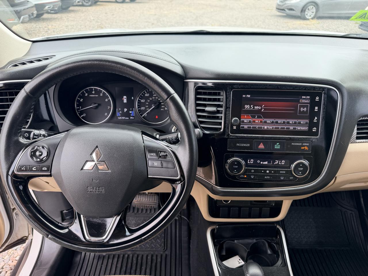 Mitsubishi Outlander SE 2WD 2017