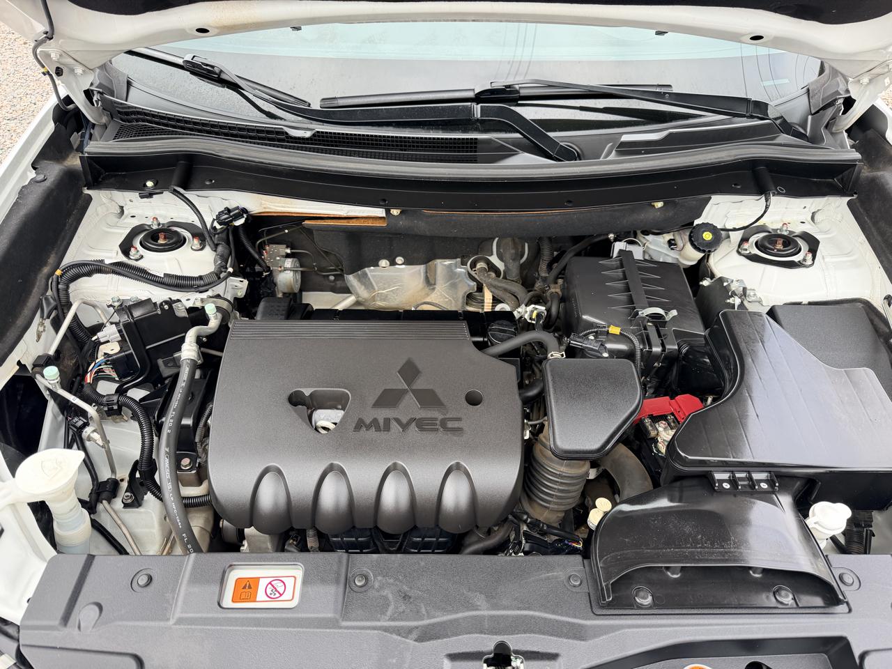 Mitsubishi Outlander SE 2WD 2017