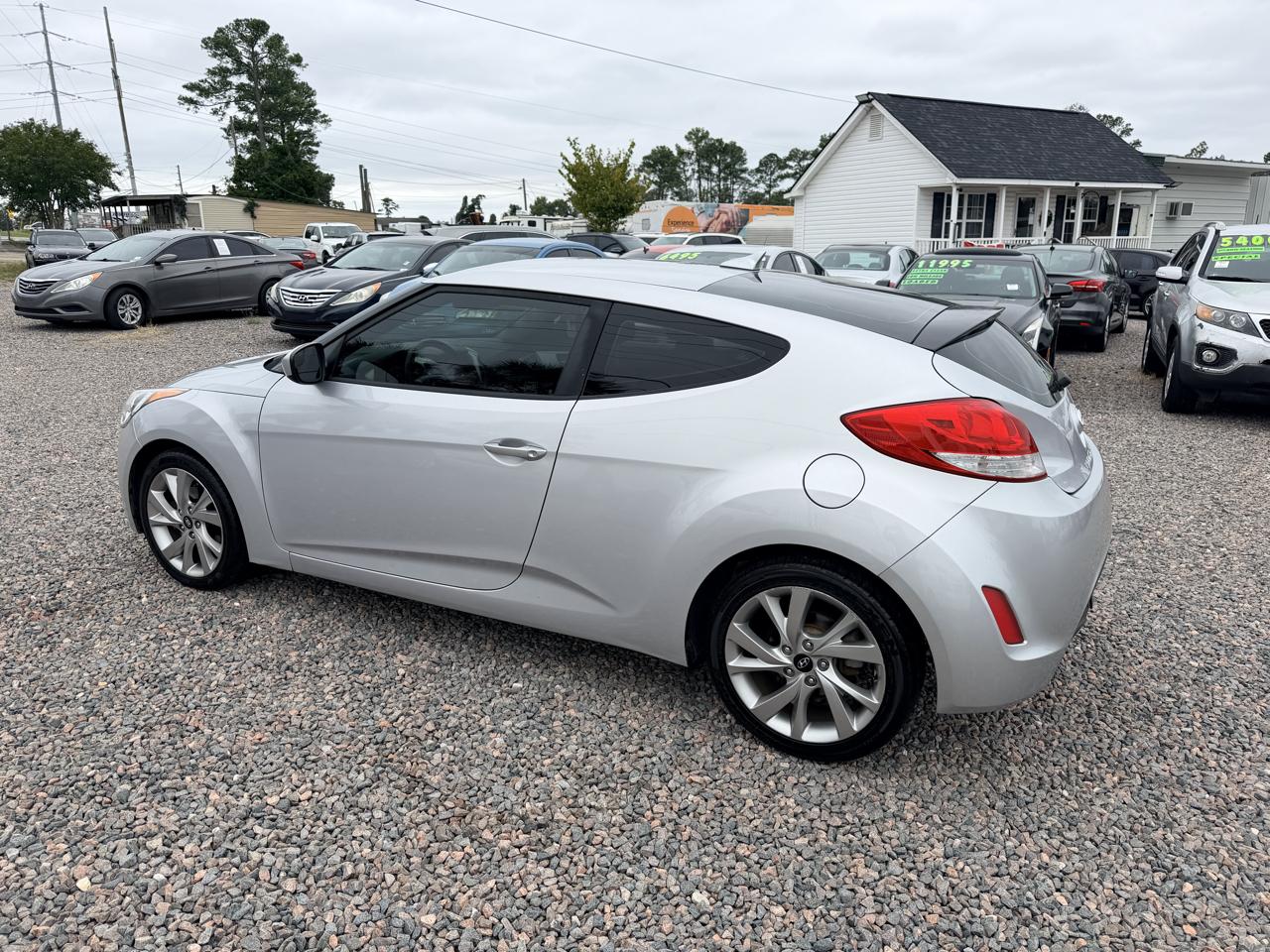 Hyundai Veloster Base 6AT 2017