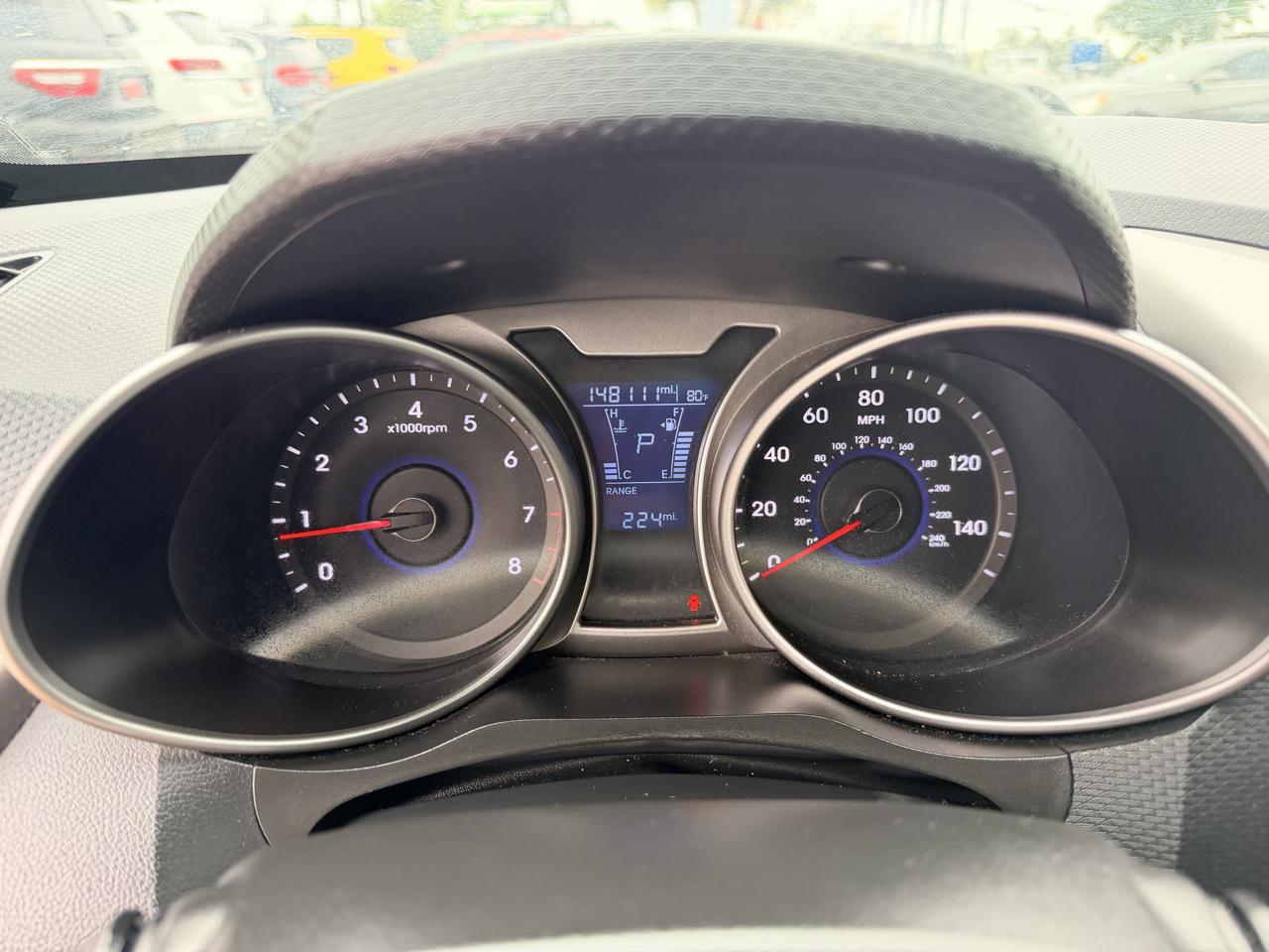 Hyundai Veloster Base 6AT 2017