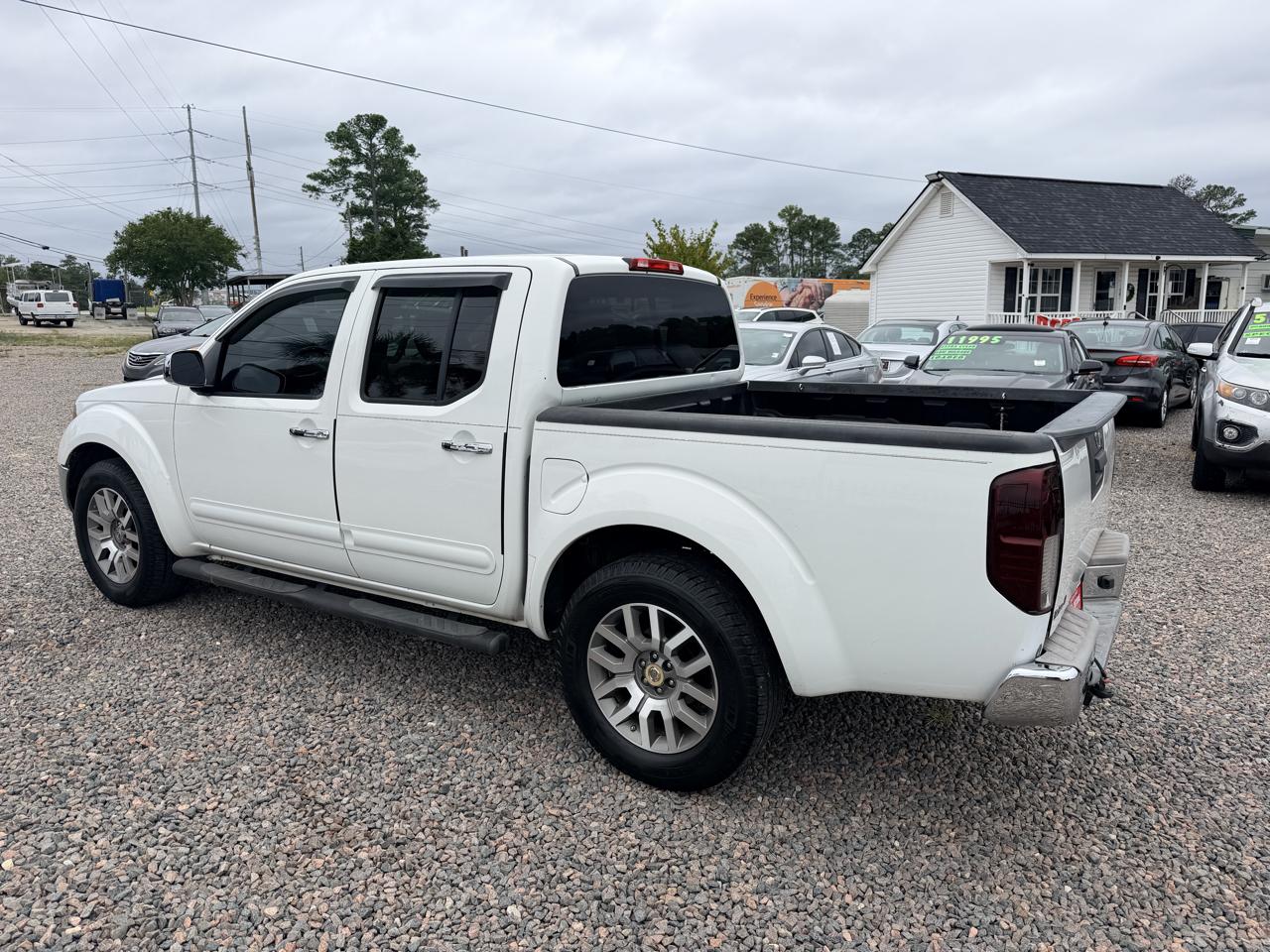 Nissan Frontier SL Crew Cab 2WD 2013