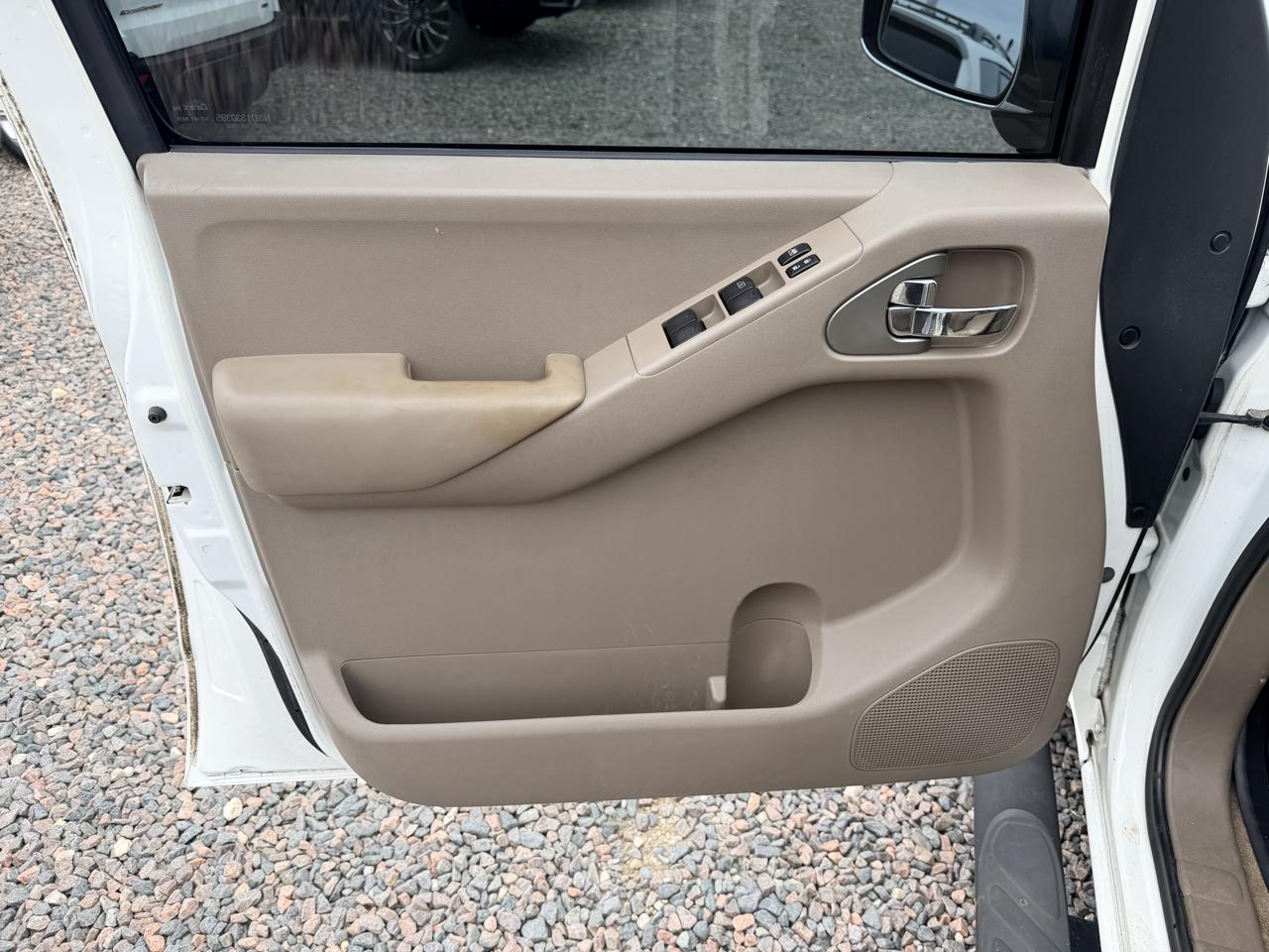 Nissan Frontier SL Crew Cab 2WD 2013