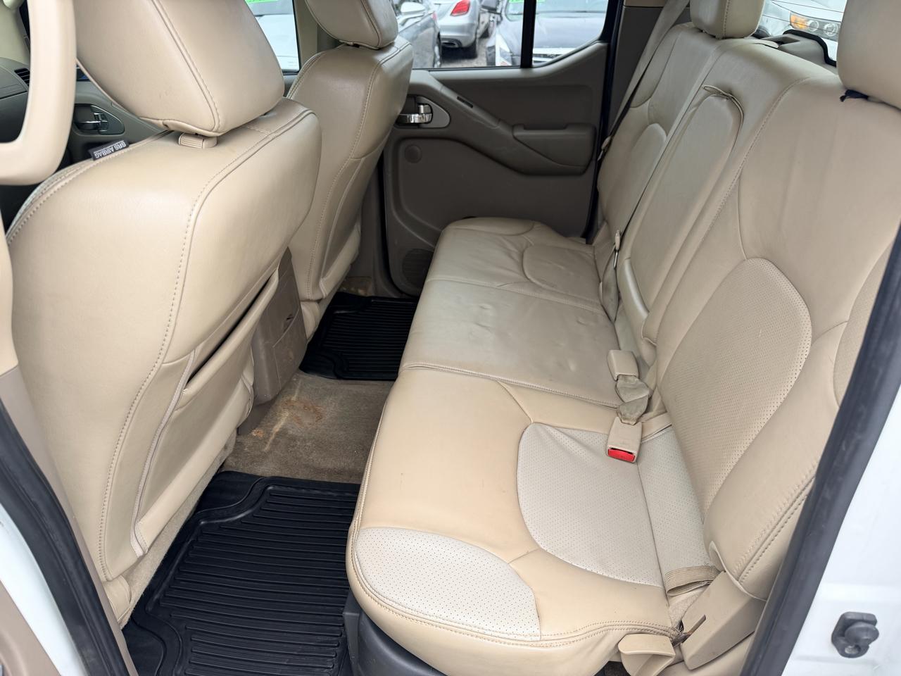 Nissan Frontier SL Crew Cab 2WD 2013
