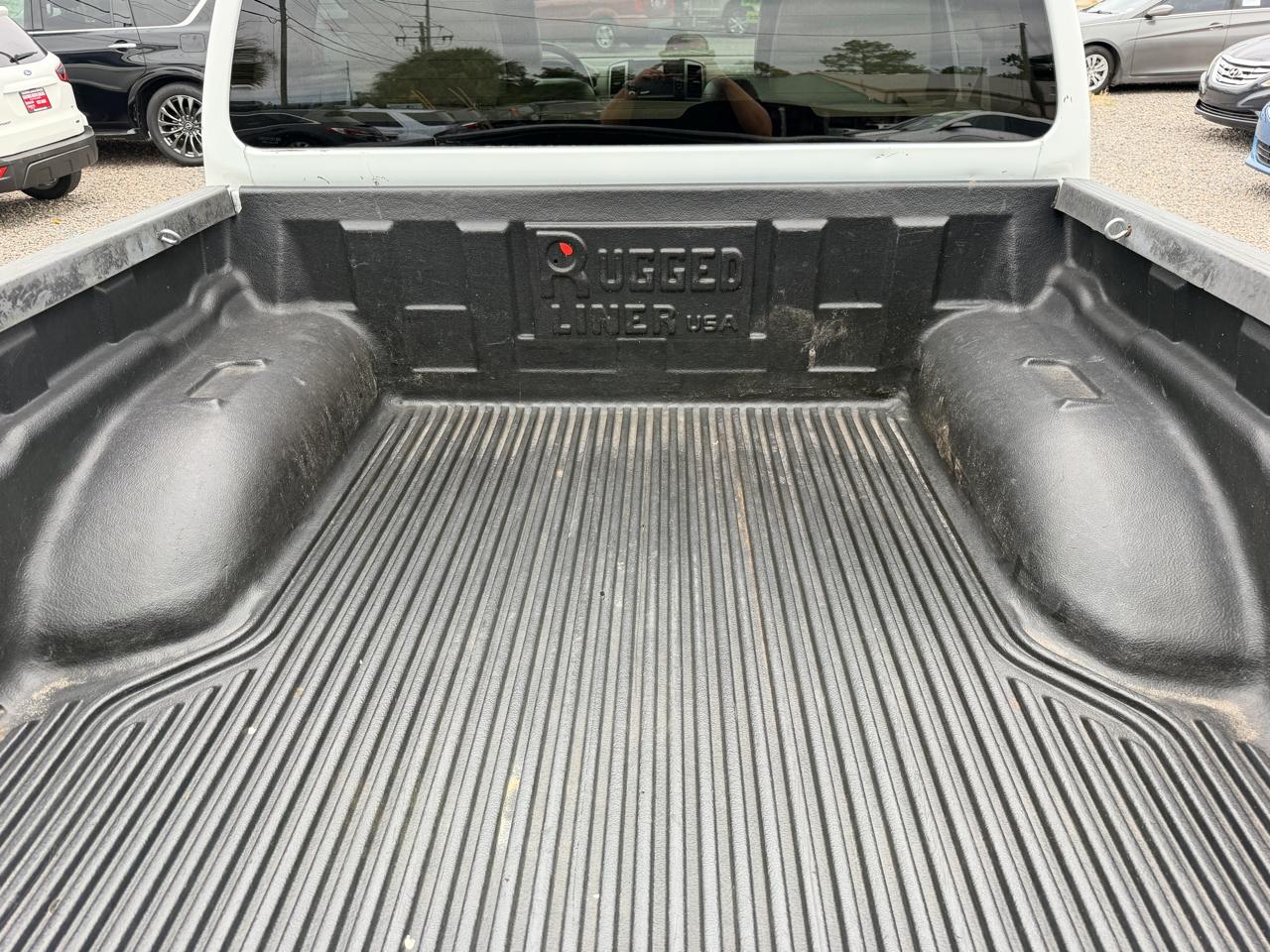 Nissan Frontier SL Crew Cab 2WD 2013