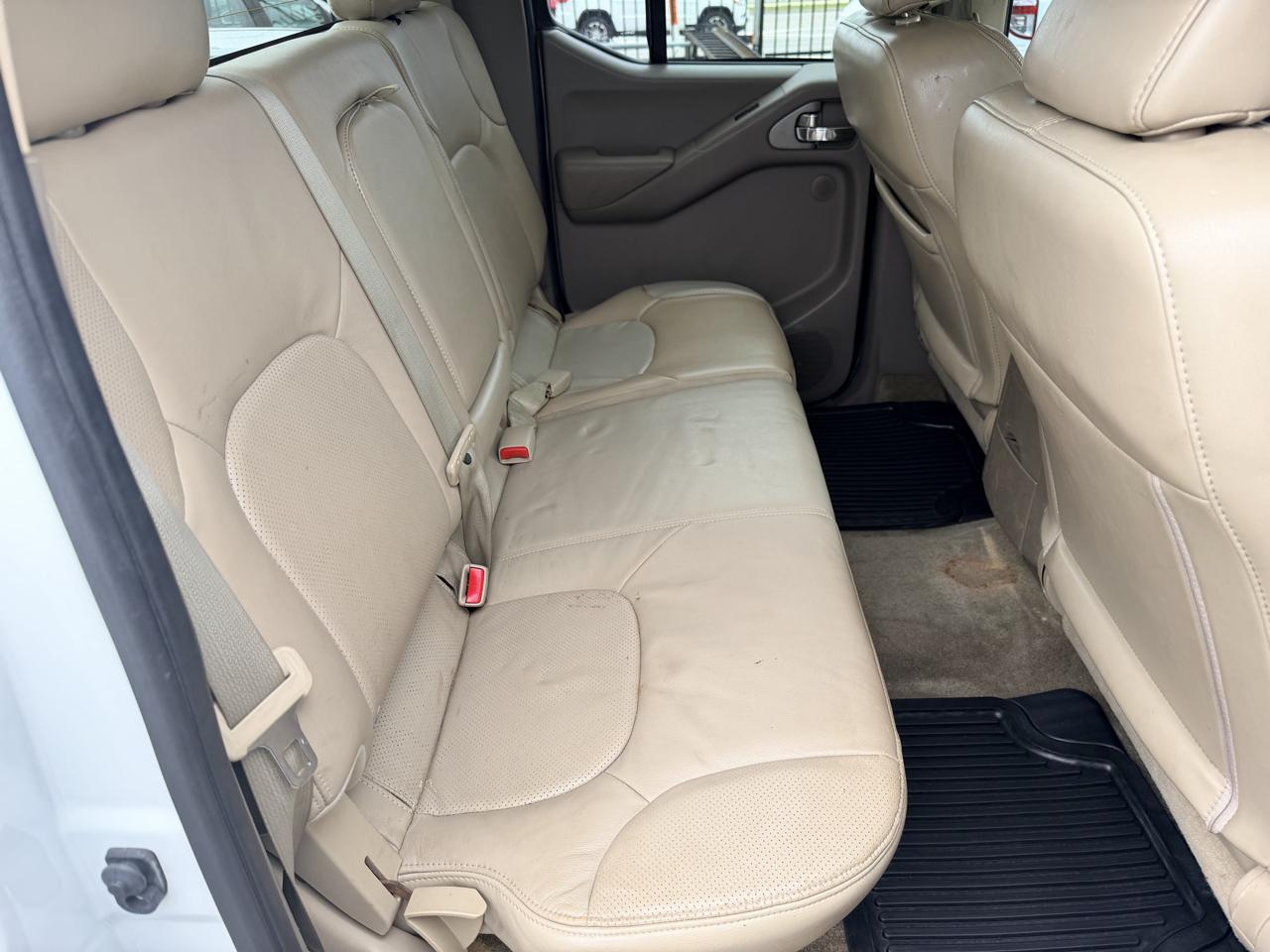 Nissan Frontier SL Crew Cab 2WD 2013