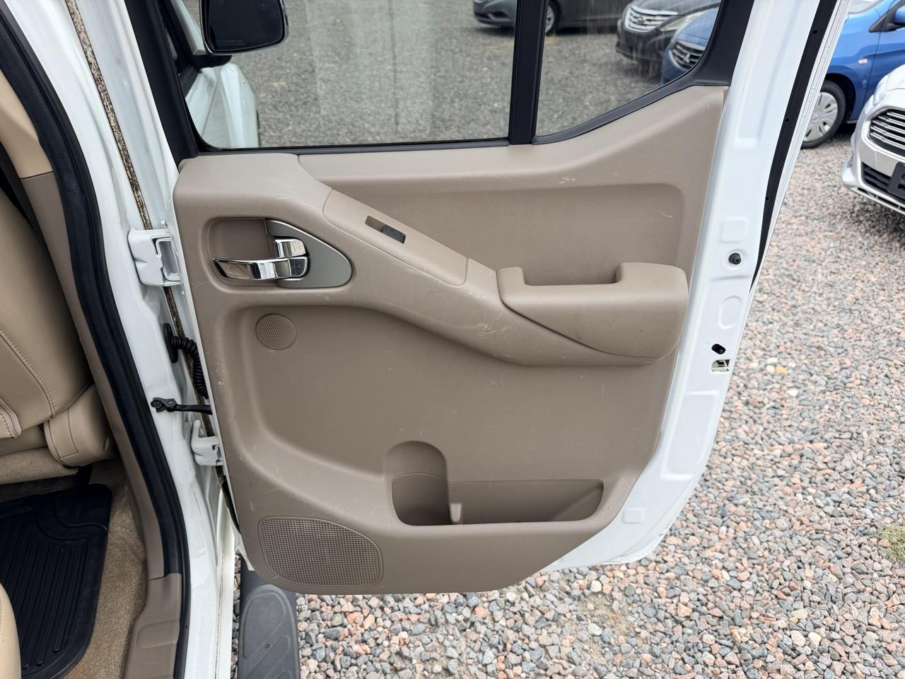 Nissan Frontier SL Crew Cab 2WD 2013