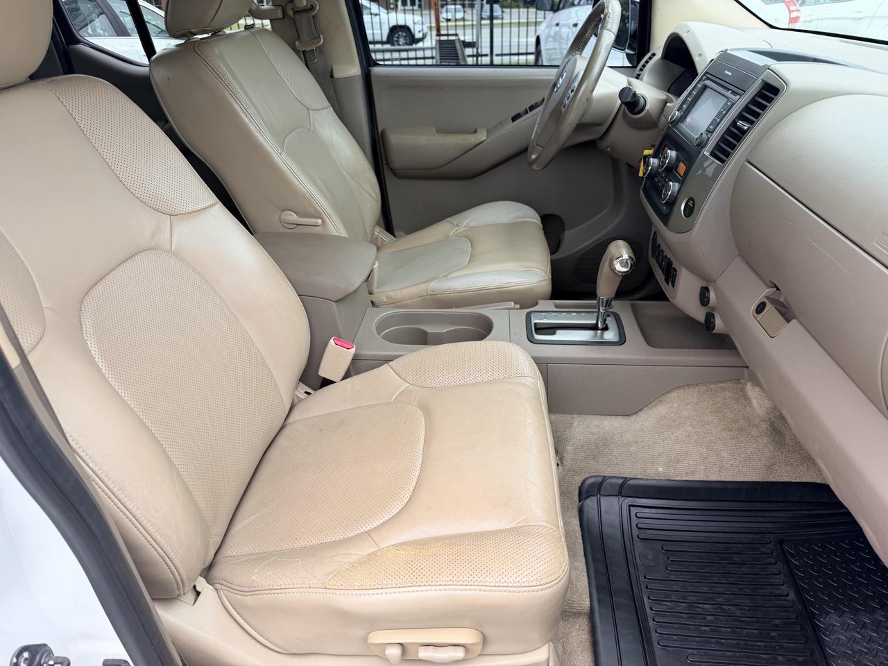 Nissan Frontier SL Crew Cab 2WD 2013