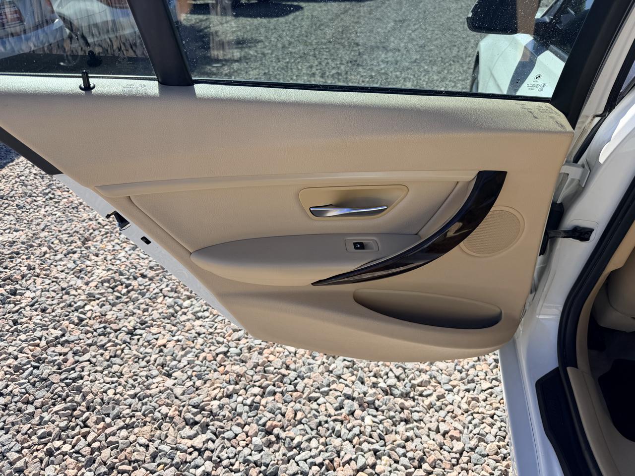 BMW 3-Series 320i Sedan 2015