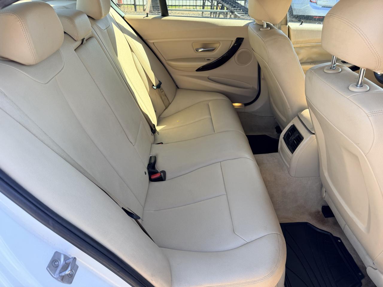 BMW 3-Series 320i Sedan 2015