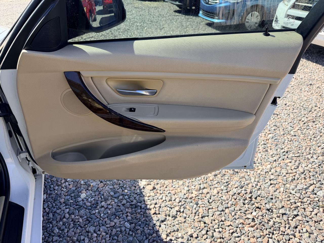BMW 3-Series 320i Sedan 2015