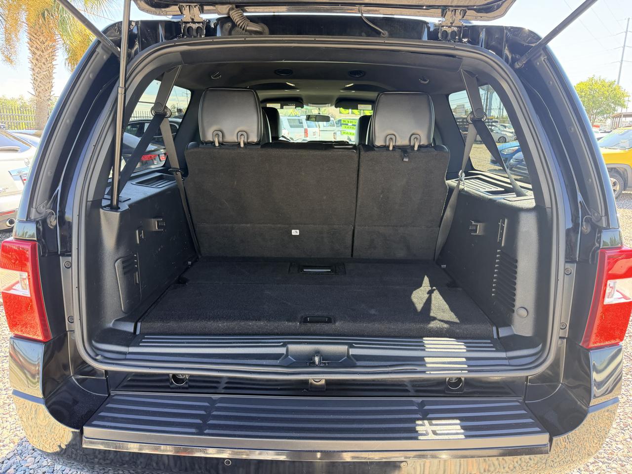 Ford Expedition EL XLT 2WD 2016