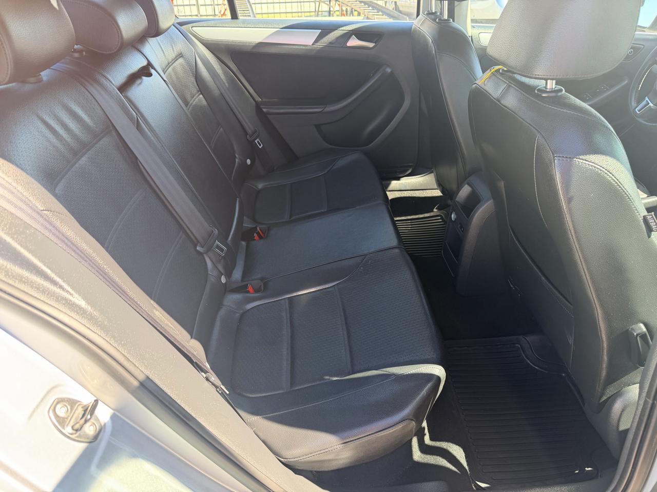 Volkswagen Jetta SE 2013