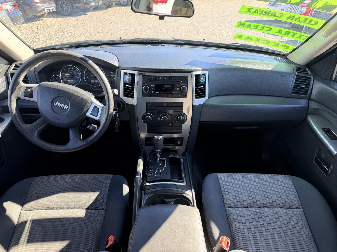 Jeep Grand Cherokee Laredo 4WD 2010