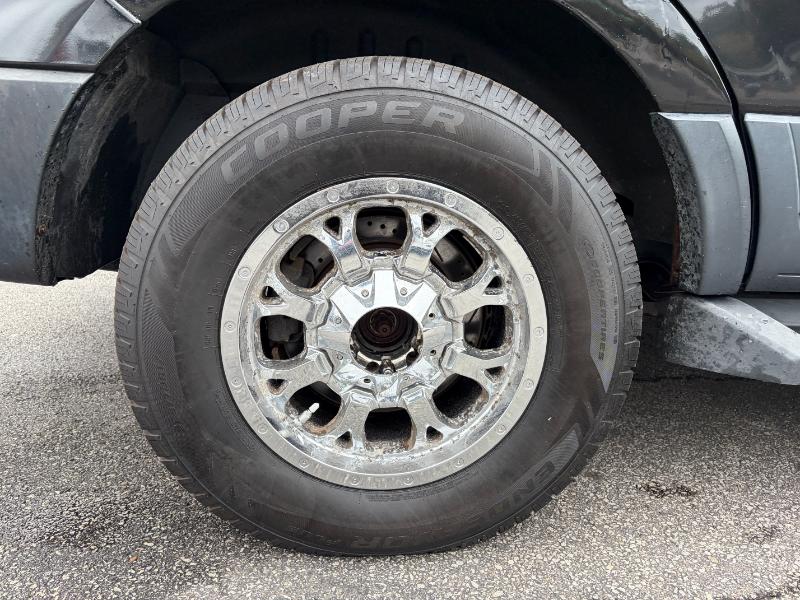 Ford Expedition XLT 4WD 2010 Ford Expedition XLT 4WD 2010
