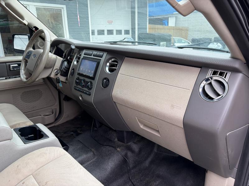 Ford Expedition XLT 4WD 2010 Ford Expedition XLT 4WD 2010