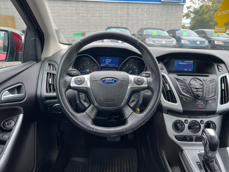 Ford Focus SE Sedan 2012 Ford Focus SE Sedan 2012
