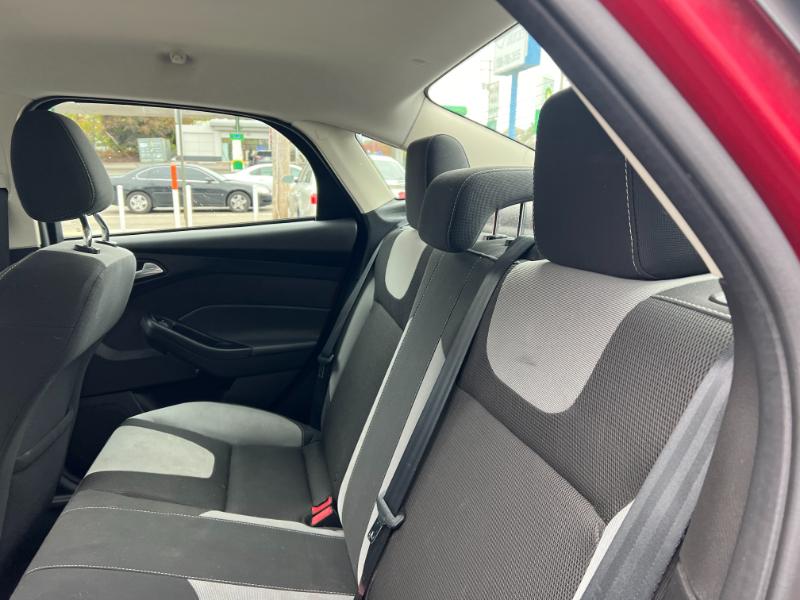 Ford Focus SE Sedan 2012 Ford Focus SE Sedan 2012
