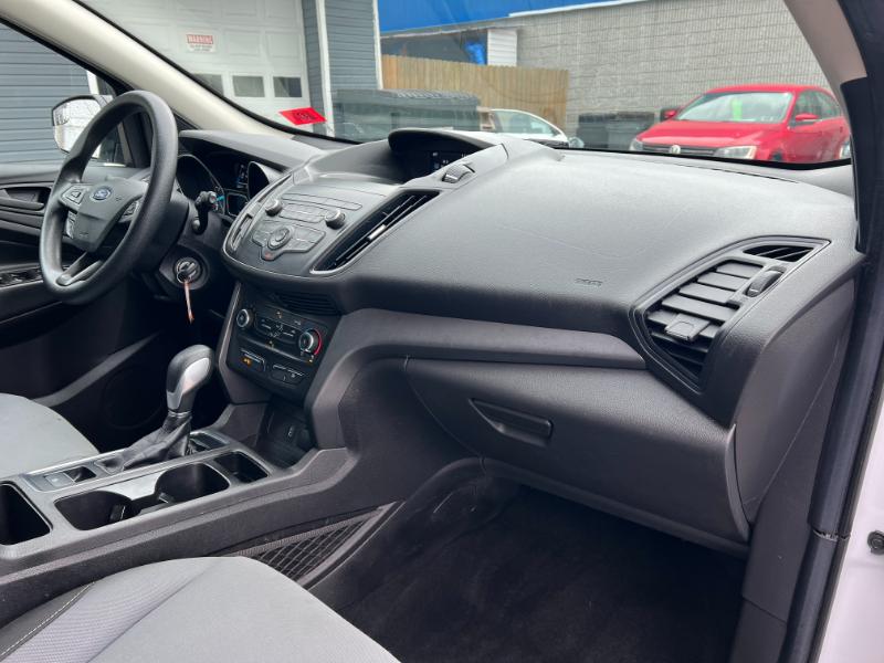 Ford Escape S FWD 2019 Ford Escape S FWD 2019