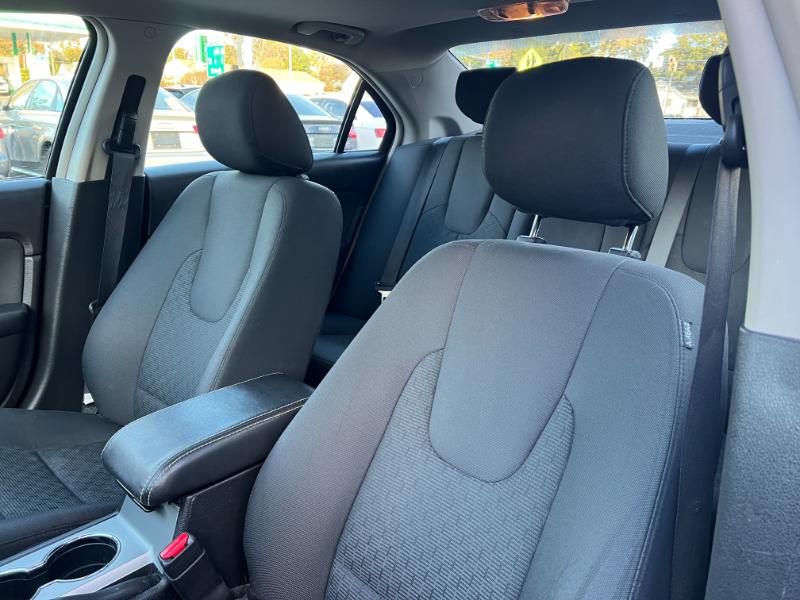 Ford Fusion I4 SE 2011 Ford Fusion I4 SE 2011