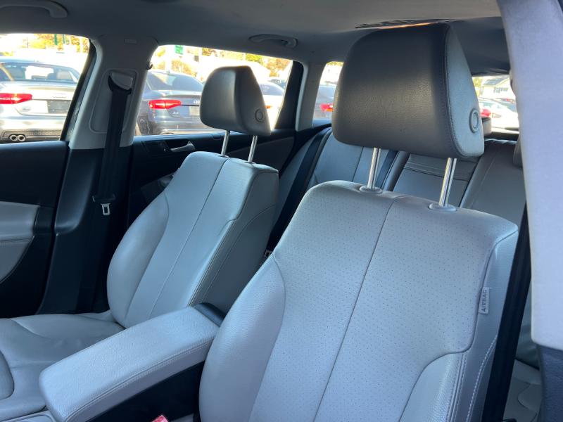 Volkswagen Passat Wagon Komfort PZEV 2010 Volkswagen Passat Wagon Komfort PZEV 2010