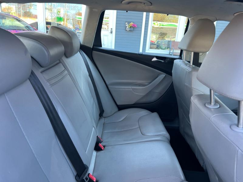 Volkswagen Passat Wagon Komfort PZEV 2010 Volkswagen Passat Wagon Komfort PZEV 2010