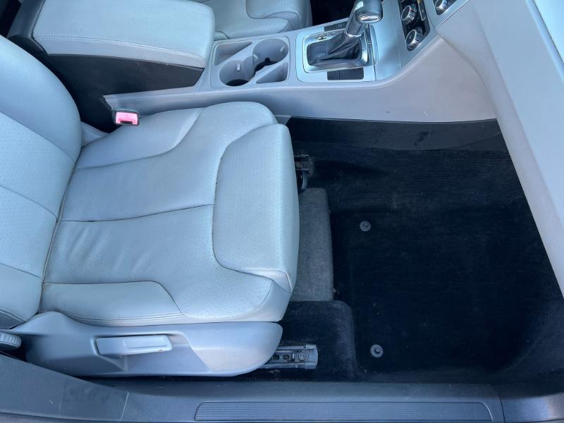 Volkswagen Passat Wagon Komfort PZEV 2010 Volkswagen Passat Wagon Komfort PZEV 2010