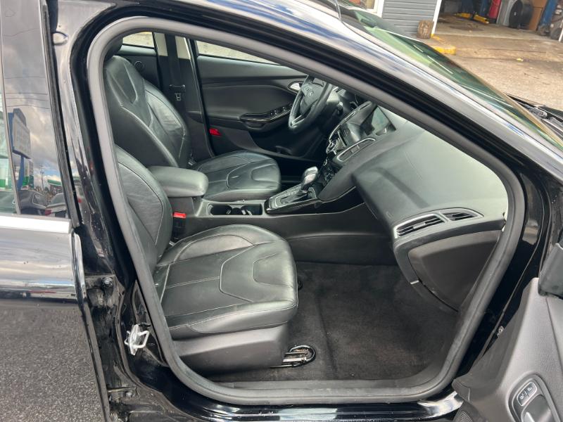 Ford Focus Titanium Sedan 2018 Ford Focus Titanium Sedan 2018