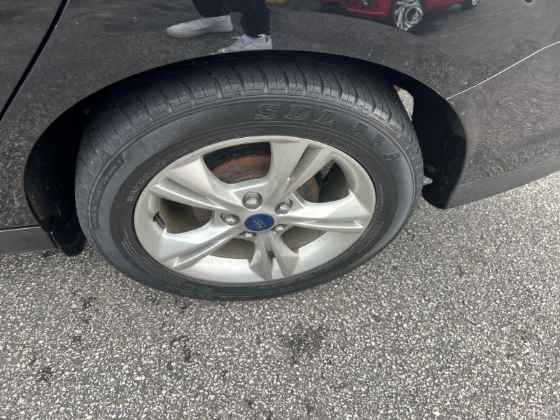 Ford Focus SE Sedan 2014 Ford Focus SE Sedan 2014