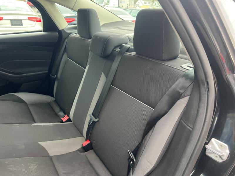 Ford Focus SE Sedan 2014 Ford Focus SE Sedan 2014