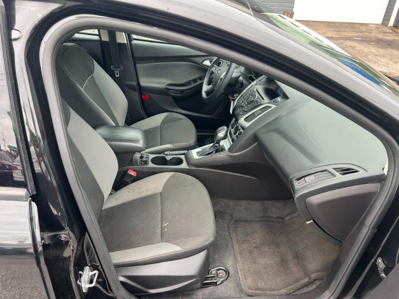 Ford Focus SE Sedan 2014 Ford Focus SE Sedan 2014