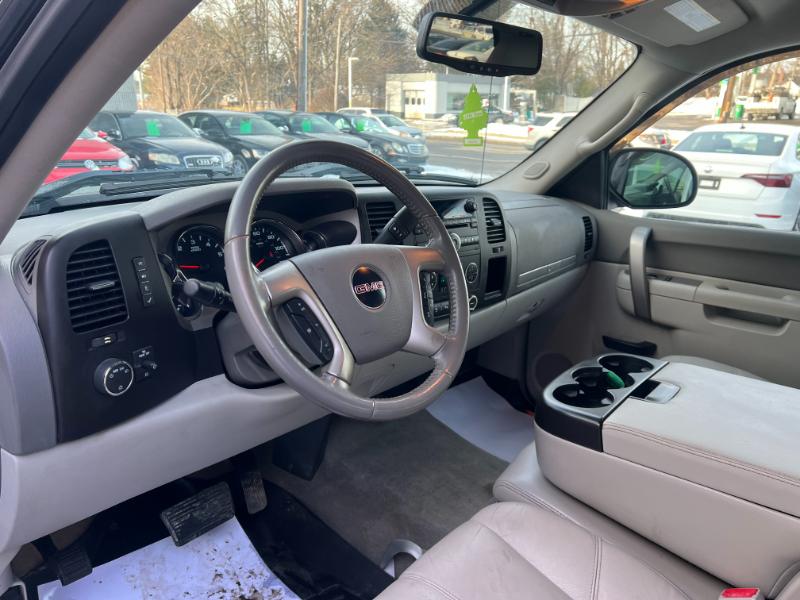 GMC Sierra 1500 SLE Crew Cab 4WD 2011