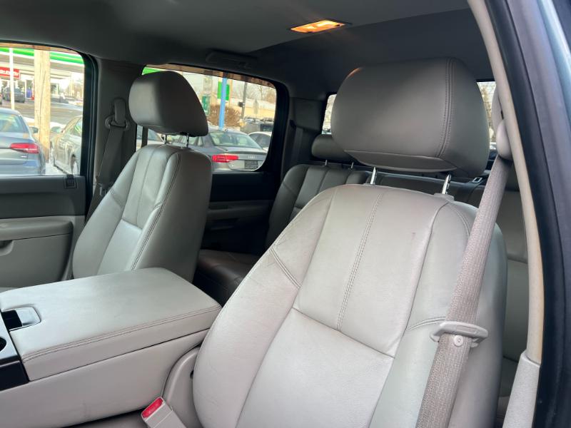 GMC Sierra 1500 SLE Crew Cab 4WD 2011