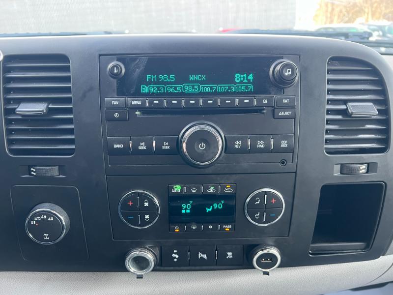 GMC Sierra 1500 SLE Crew Cab 4WD 2011