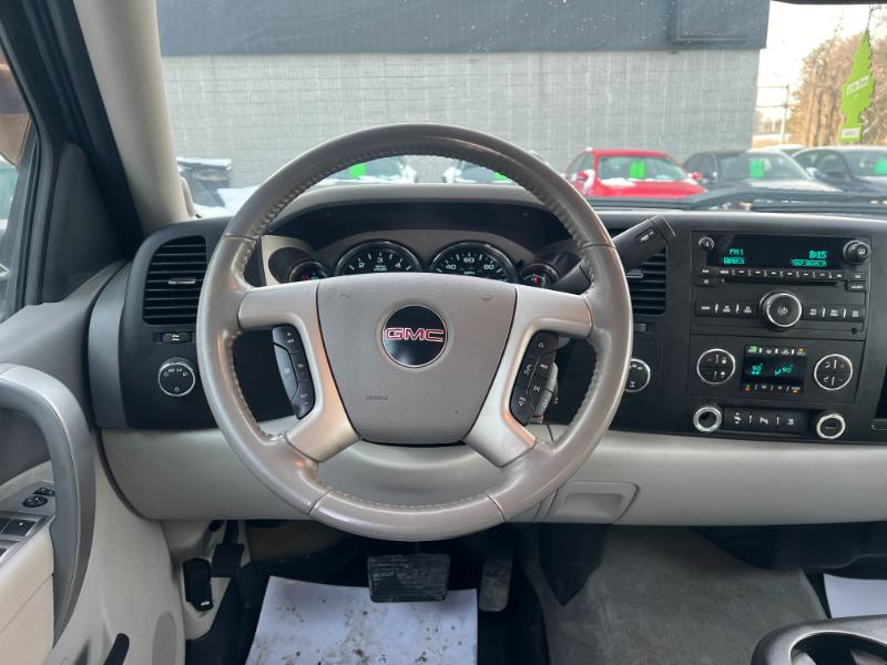 GMC Sierra 1500 SLE Crew Cab 4WD 2011