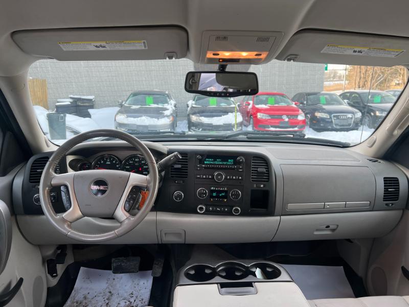 GMC Sierra 1500 SLE Crew Cab 4WD 2011