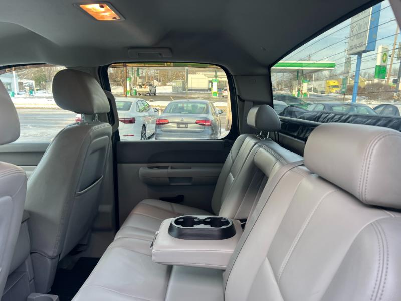 GMC Sierra 1500 SLE Crew Cab 4WD 2011