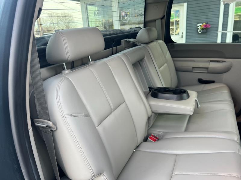 GMC Sierra 1500 SLE Crew Cab 4WD 2011