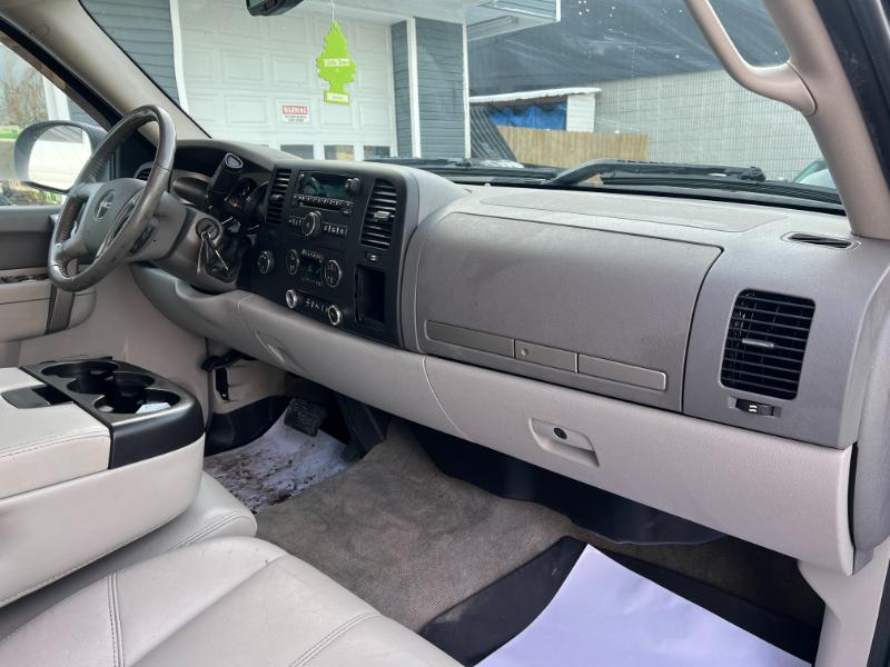 GMC Sierra 1500 SLE Crew Cab 4WD 2011