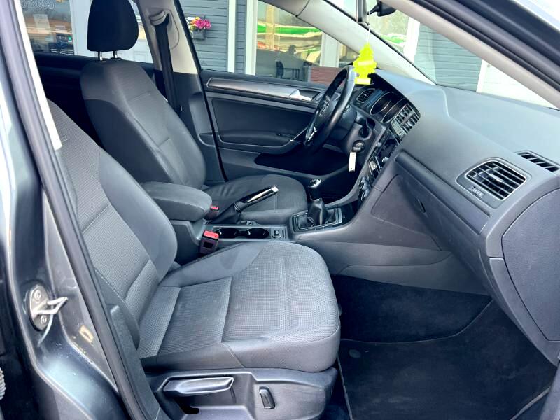 Volkswagen Golf SportWagen TSI S 5M 2018