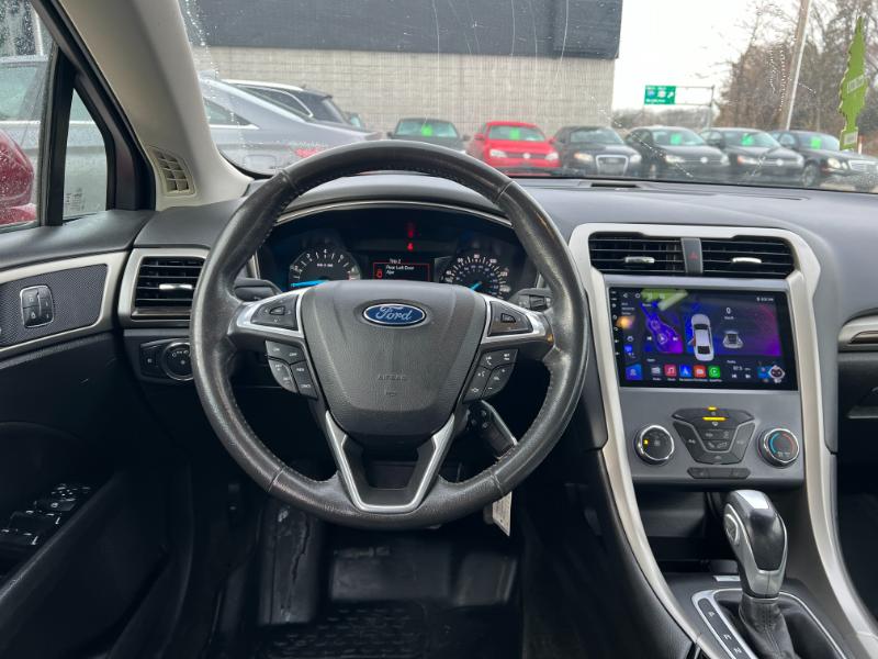 Ford Fusion SE 2015