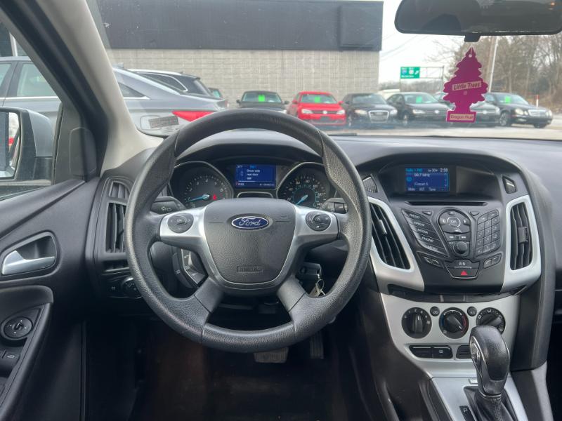 Ford Focus SE Hatch 2014