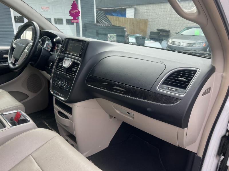 Chrysler Town & Country Touring 2015