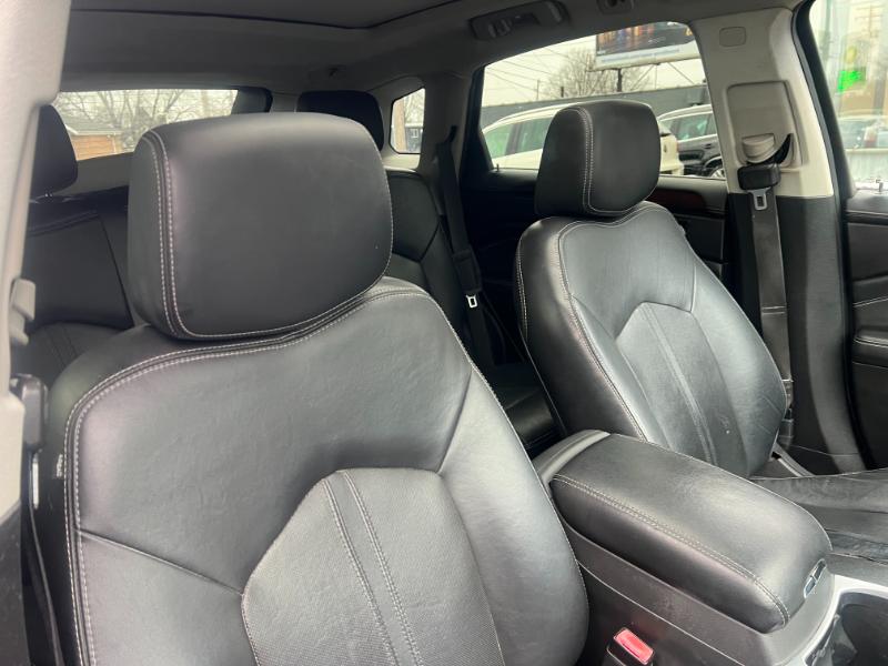 Cadillac SRX Luxury AWD 2012