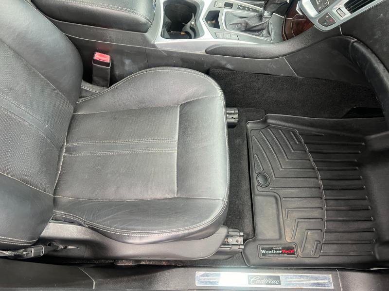 Cadillac SRX Luxury AWD 2012