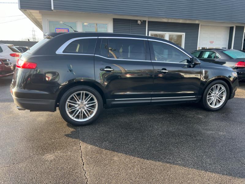 Lincoln MKT 3.5L with EcoBoost AWD 2015