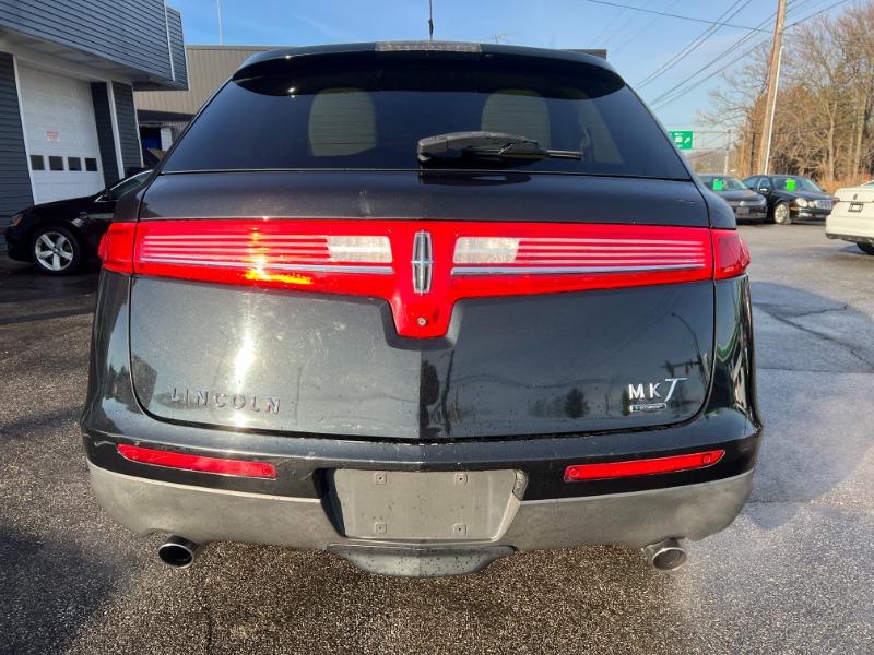 Lincoln MKT 3.5L with EcoBoost AWD 2015
